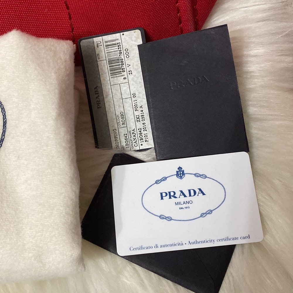💯% Authentic PRADA CANAPA - Picture 3 of 17